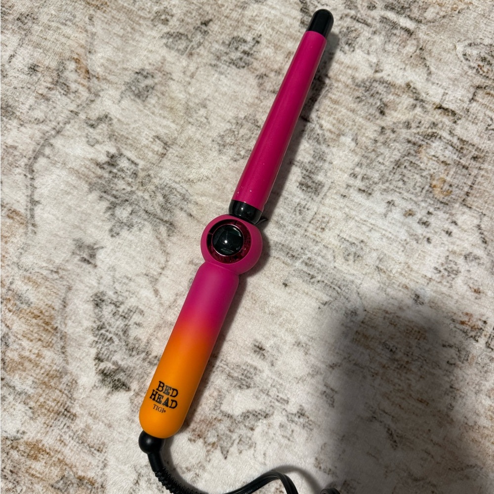 Bedhead TIGI Hair Curler wand